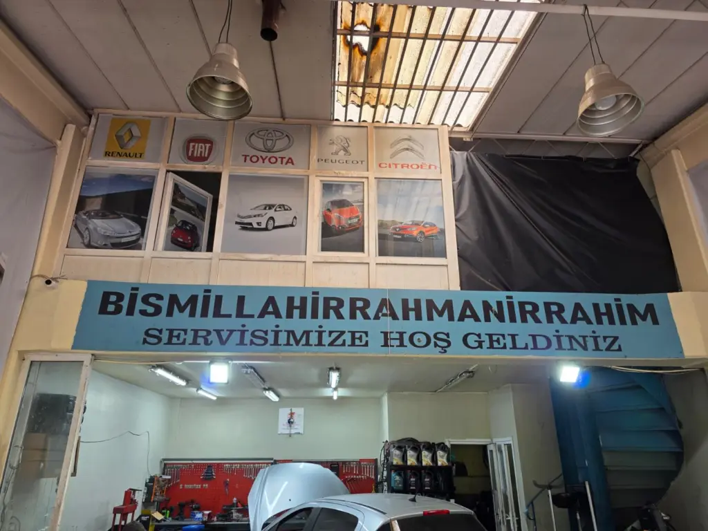 Bahar Oto Servis atölyesinde ikinci el Audi için alım öncesi teknik kontrol yapılan genel çalışma alanı