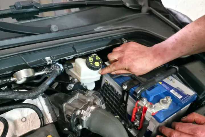 Motor bölmesinde ilk kontrol