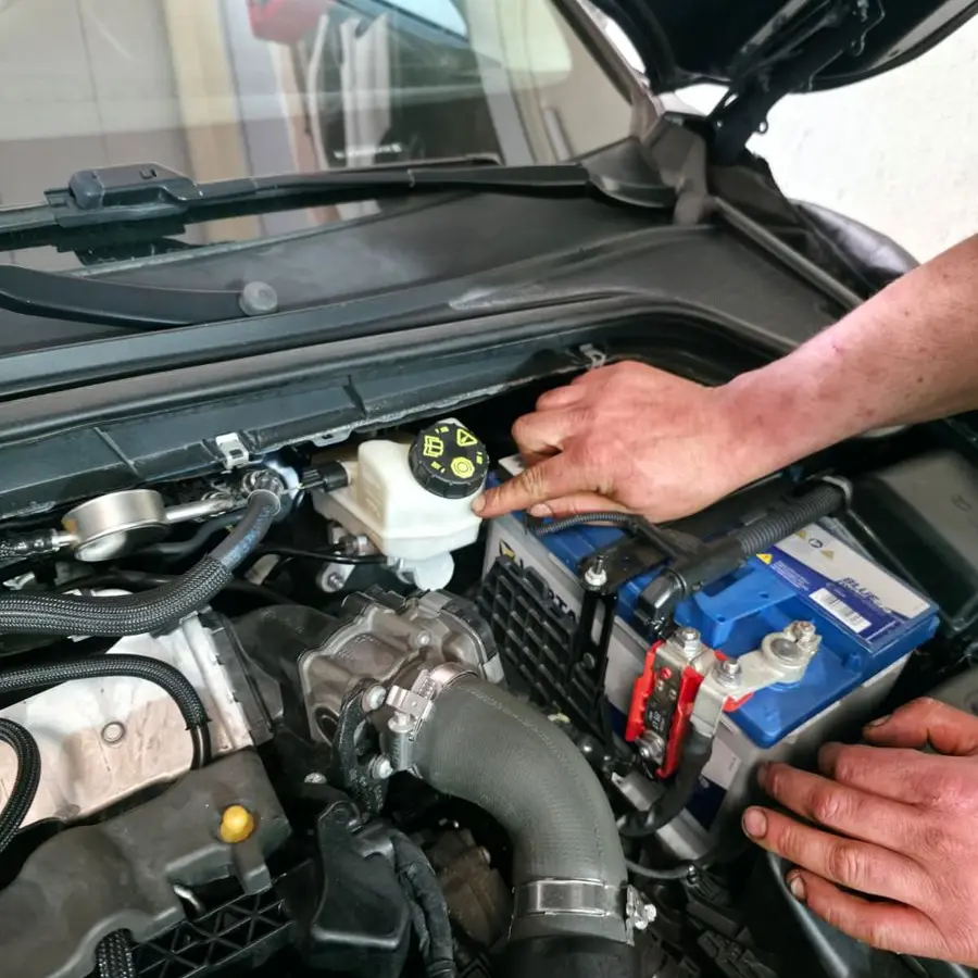 Motor bölmesinde ilk kontrol
